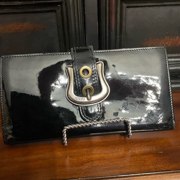 Fendi vintage black patent leather long wallet - Picture 3 of 9